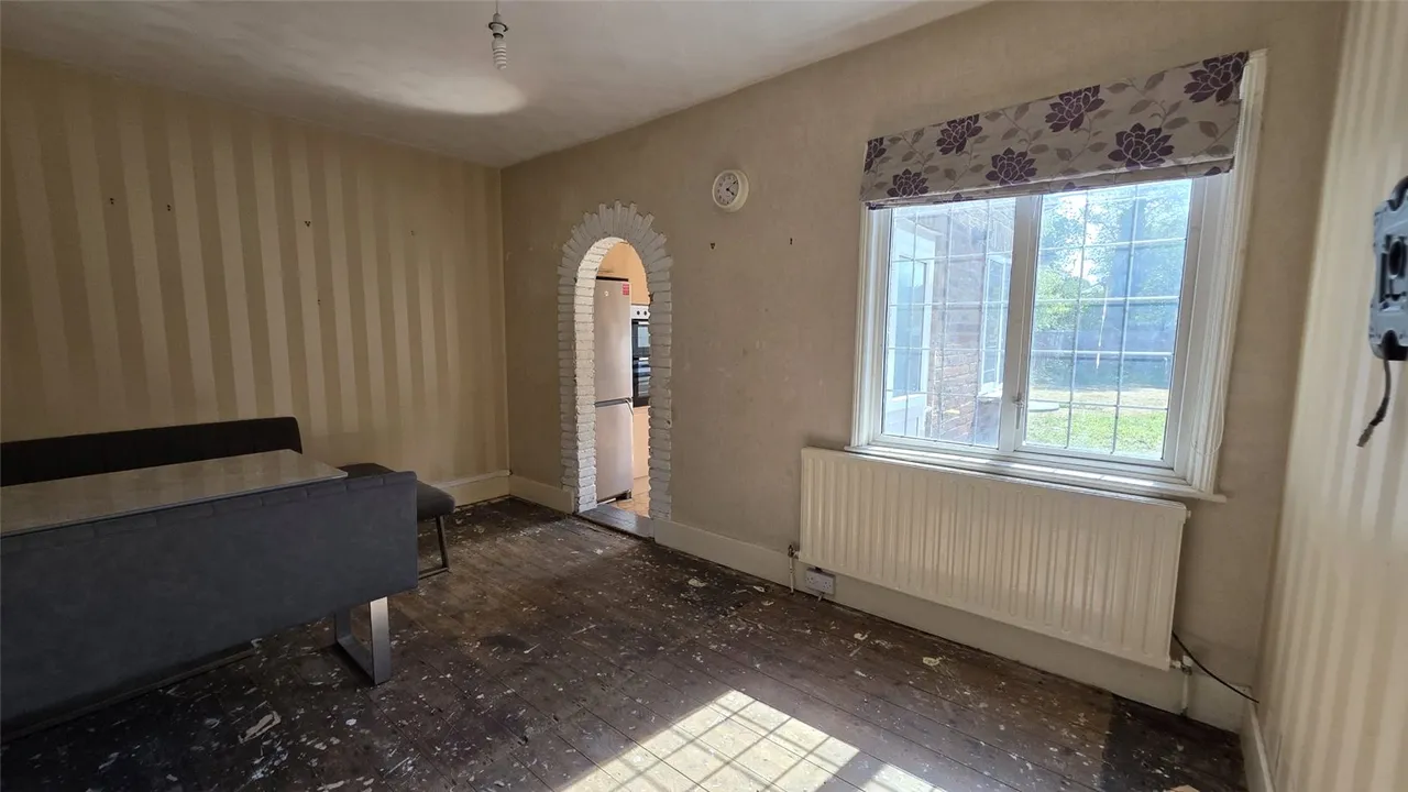 Lumley Road, Horley, RH6, photo 5
