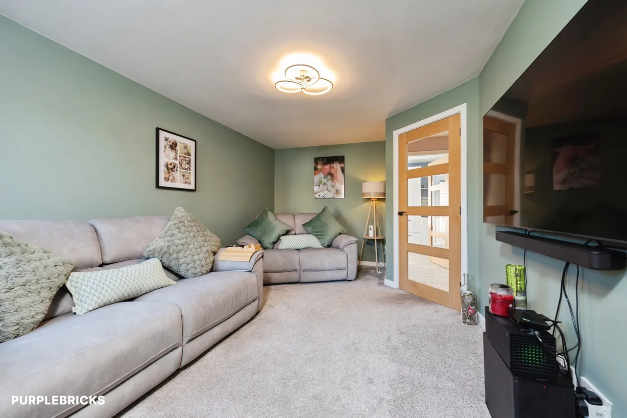 Saunton Gardens, Cramlington, NE23, photo 2