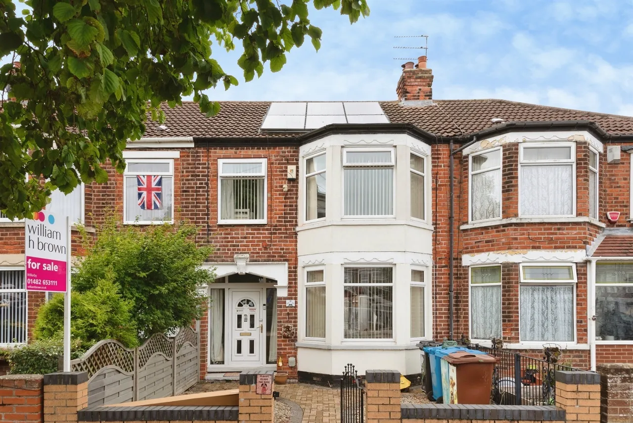 3 bed house for sale — Priory Road, Hull