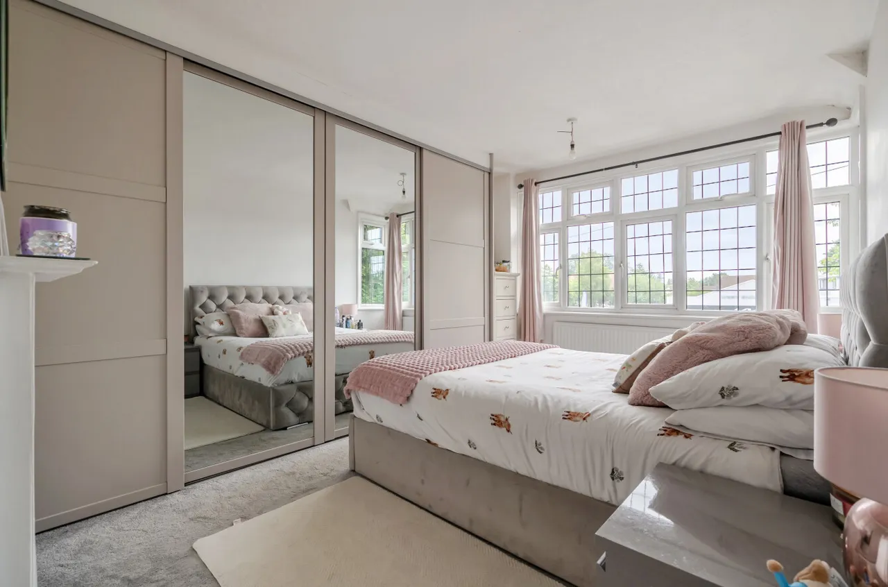 Guildford Road, West End, Woking, Surrey, GU24 9LT, photo 15