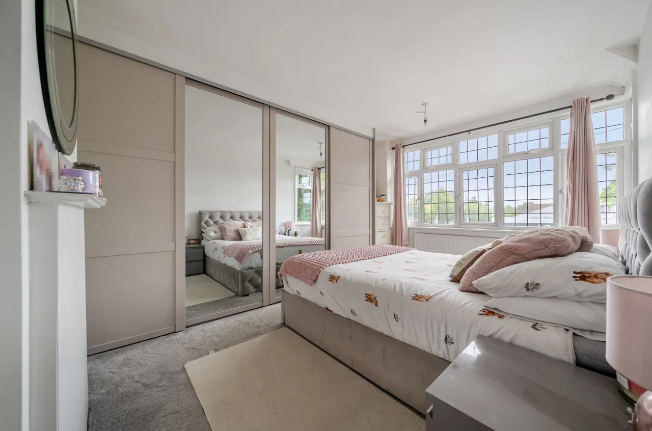 Guildford Road, West End, Woking, Surrey, GU24 9LT, photo 8