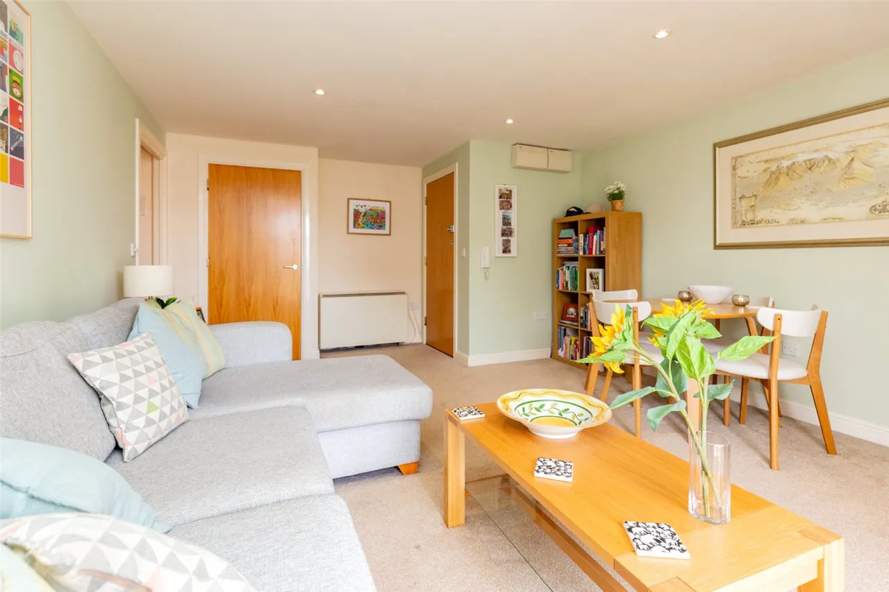 John Repton Gardens, Bristol, BS10, photo 2