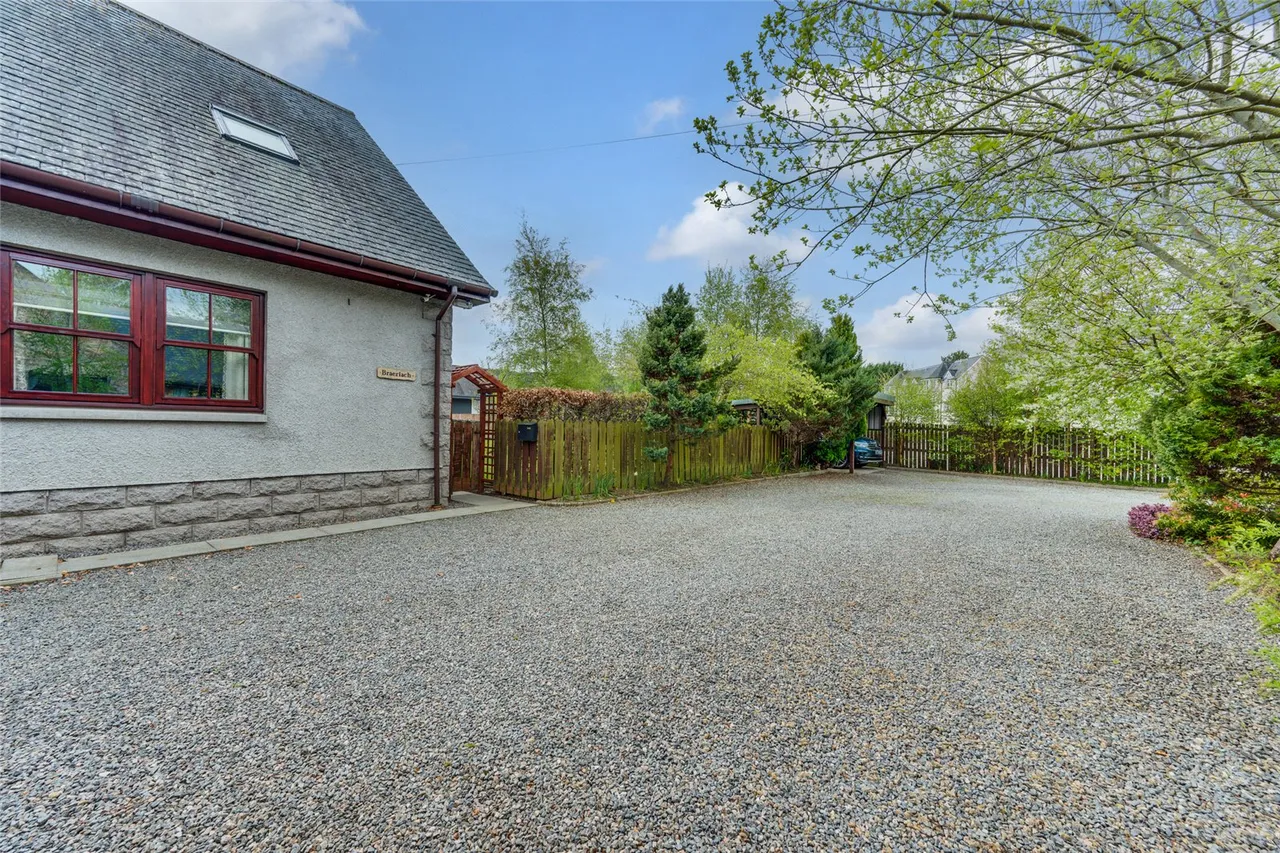 Old Mart Road, Aboyne, AB34, photo 25