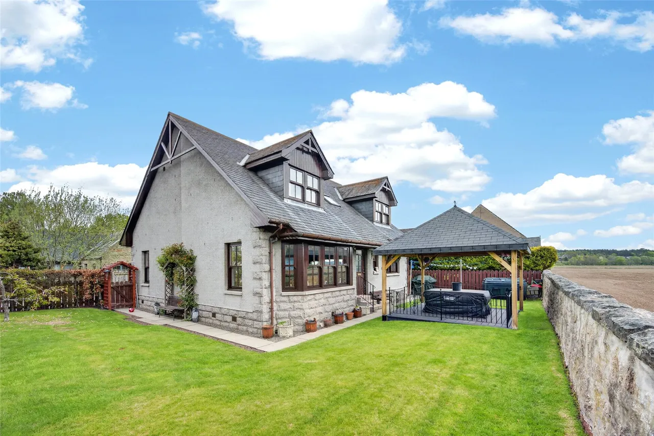 4 bed house for sale, Old Mart Road, Aboyne, AB34
