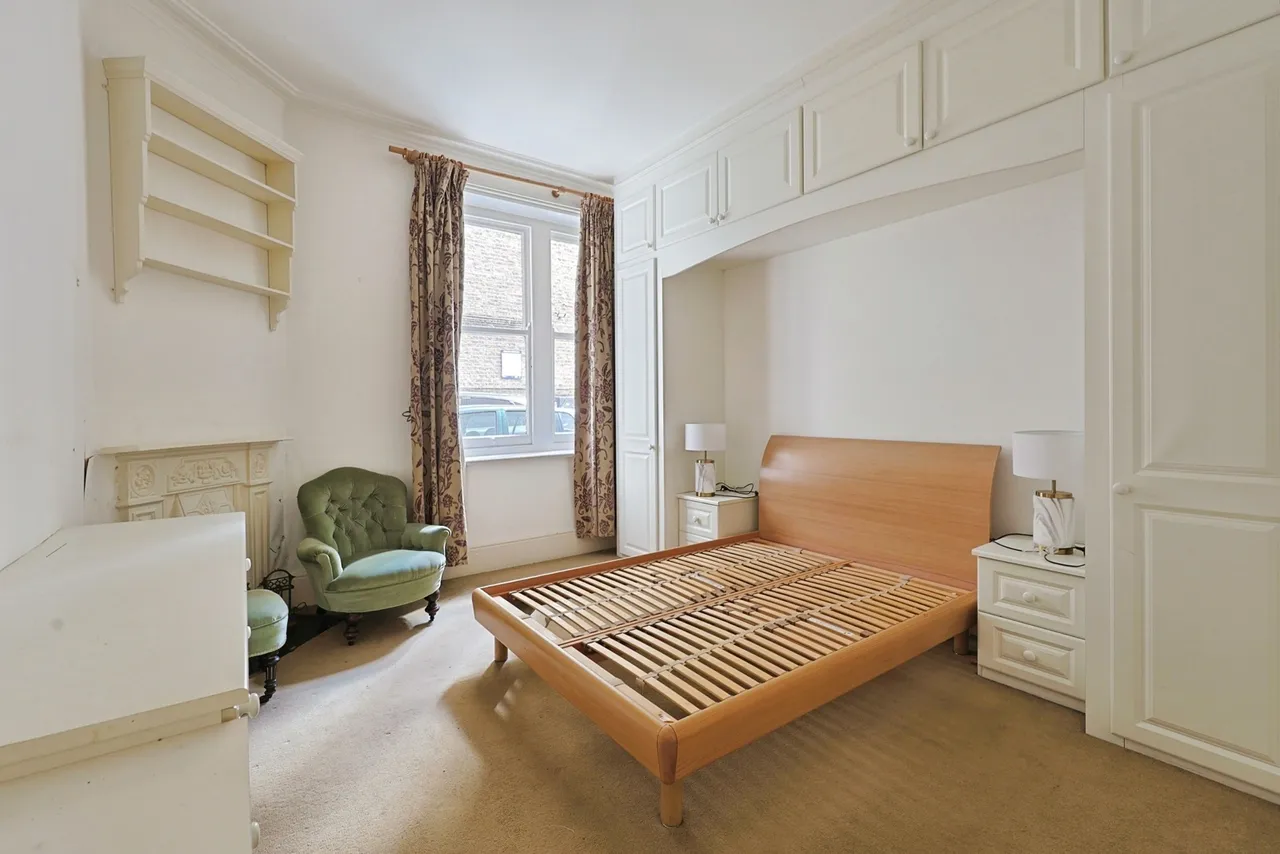 Prince of Wales Drive, London, SW11, photo 9