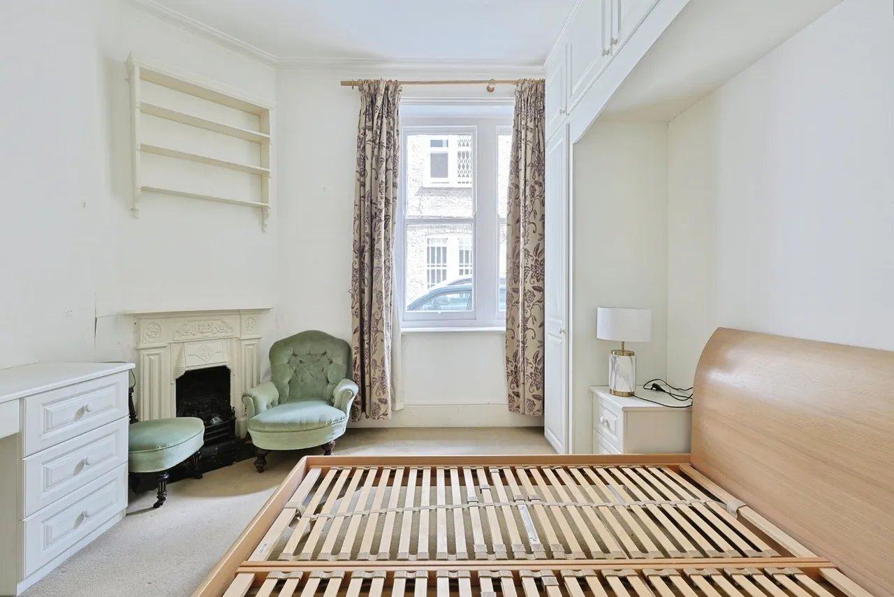 Prince of Wales Drive, London, SW11, photo 11
