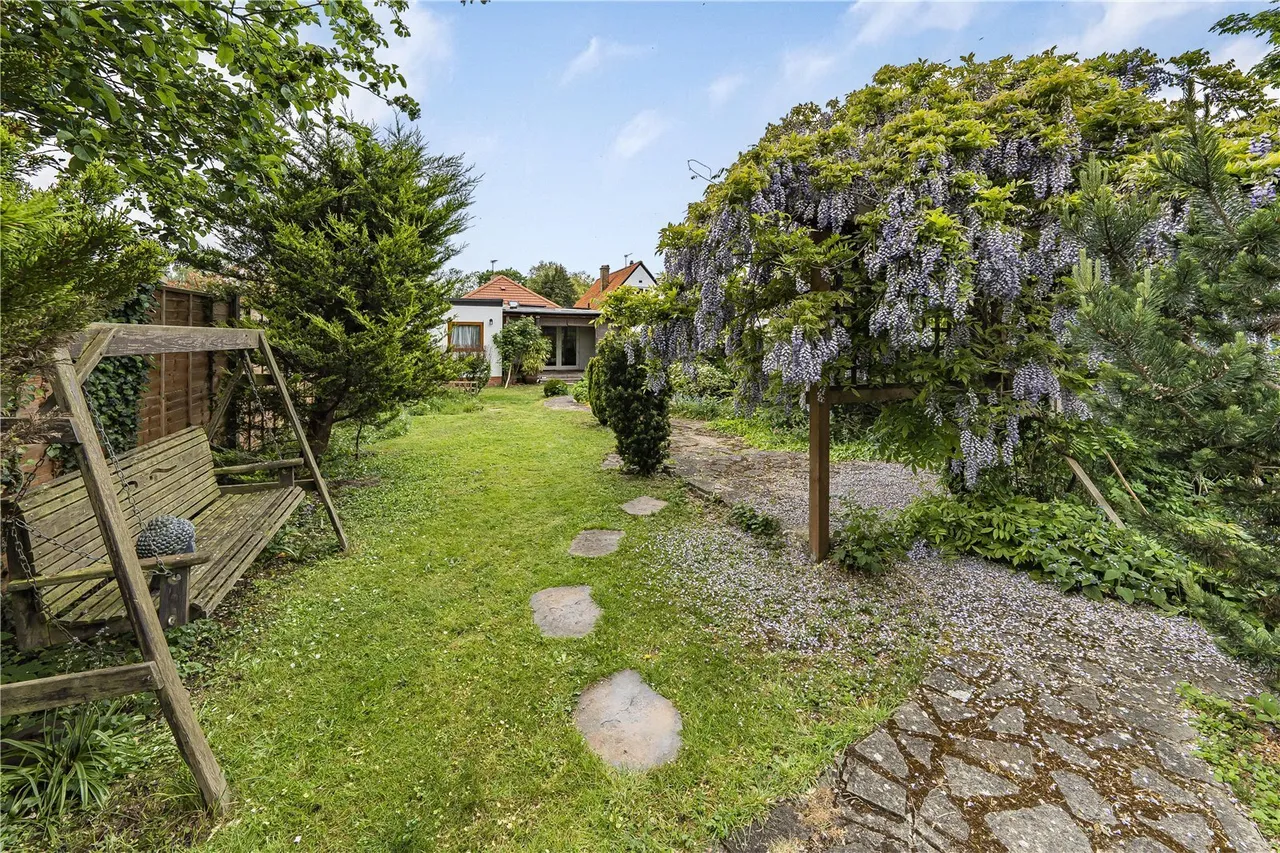 Ferrers Avenue, West Drayton, UB7, photo 2