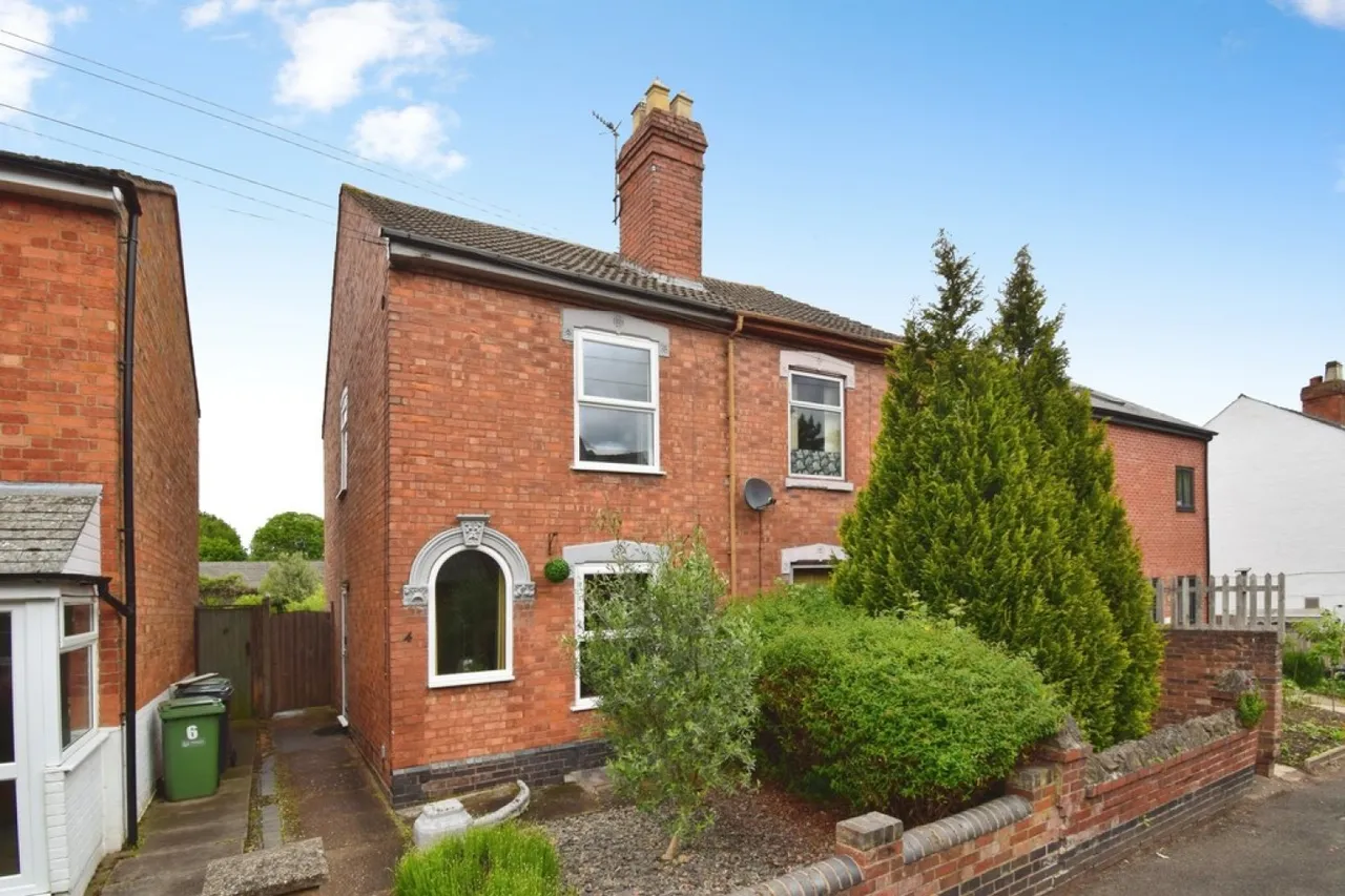 2 bed house for sale — Grosvenor Walk, Worcester, WR2 5BJ