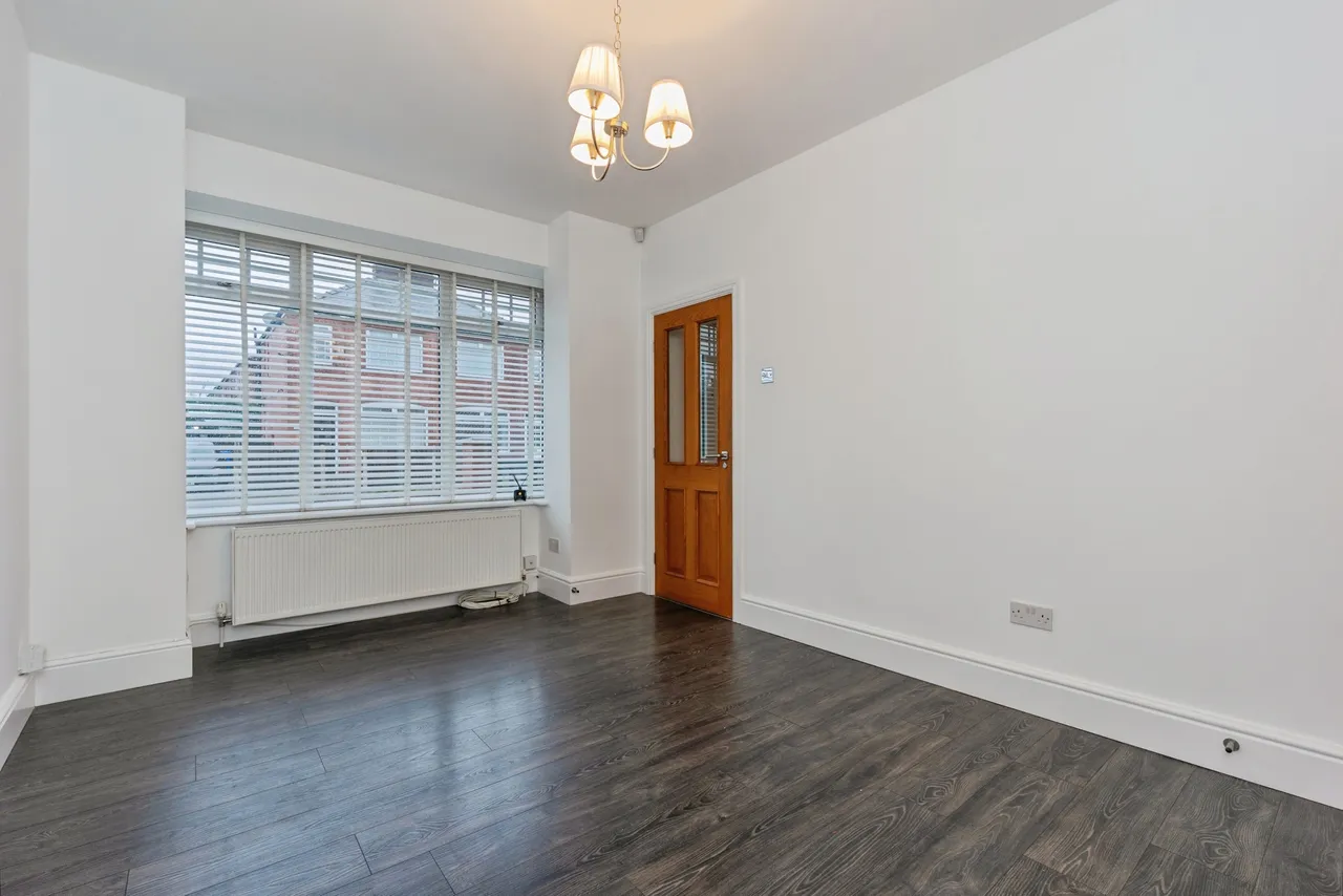 Buckingham Road, Droylsden, photo 12