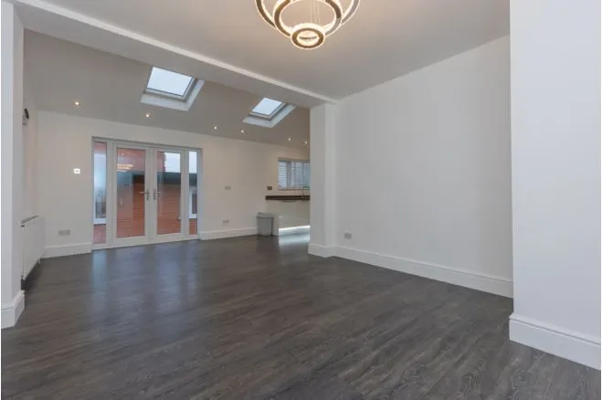 Buckingham Road, Droylsden, photo 8