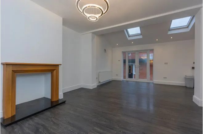 Buckingham Road, Droylsden, photo 7