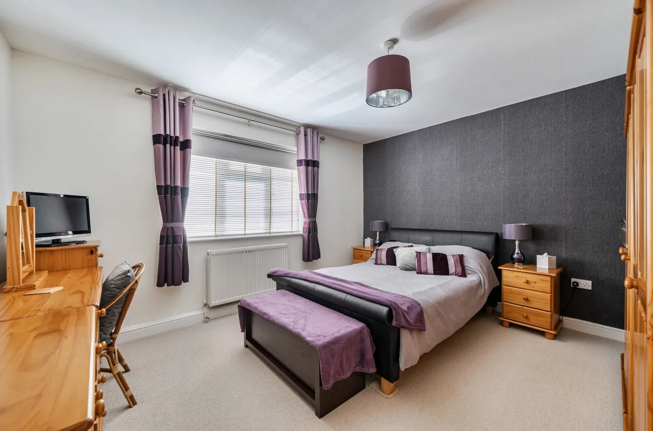 Lynch Close, Winchester, SO22, photo 5