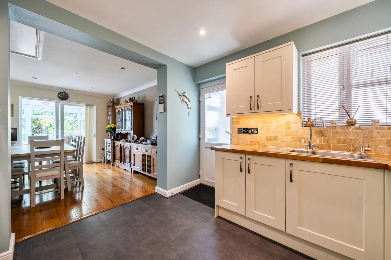 Lynch Close, Winchester, SO22, photo 10