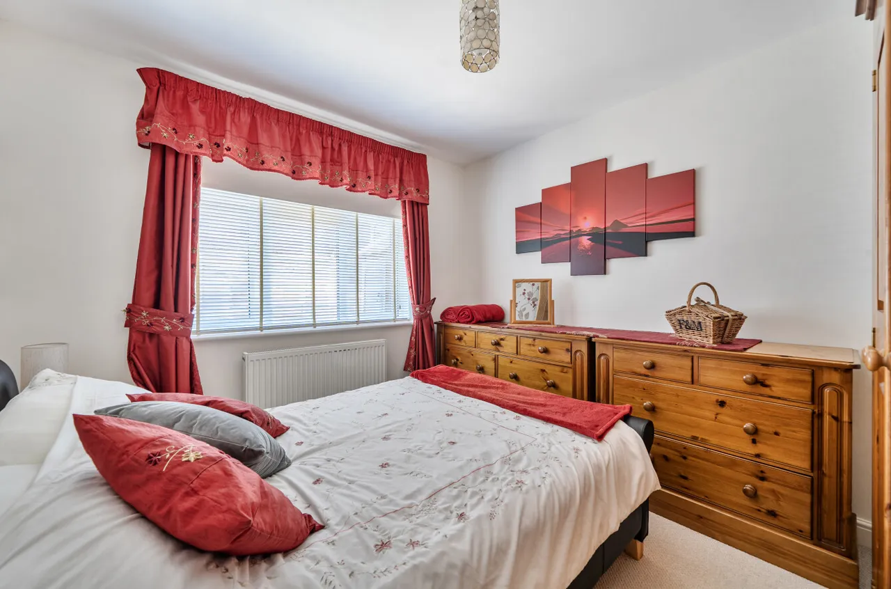 Lynch Close, Winchester, SO22, photo 14
