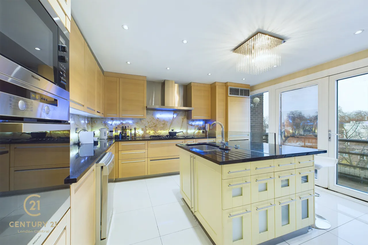 Southwick Street, Hyde Park Estate, W2, photo 2