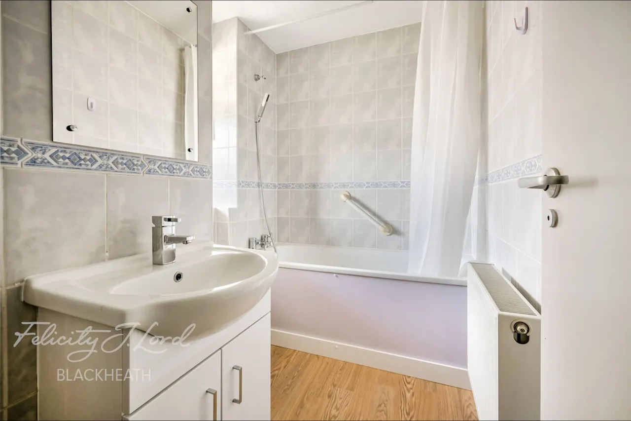 Dornberg Close, Blackheath, photo 4