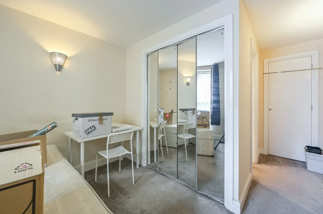 Flat 104 Dryden Building, 37-39 Commercial Road, London, photo 8