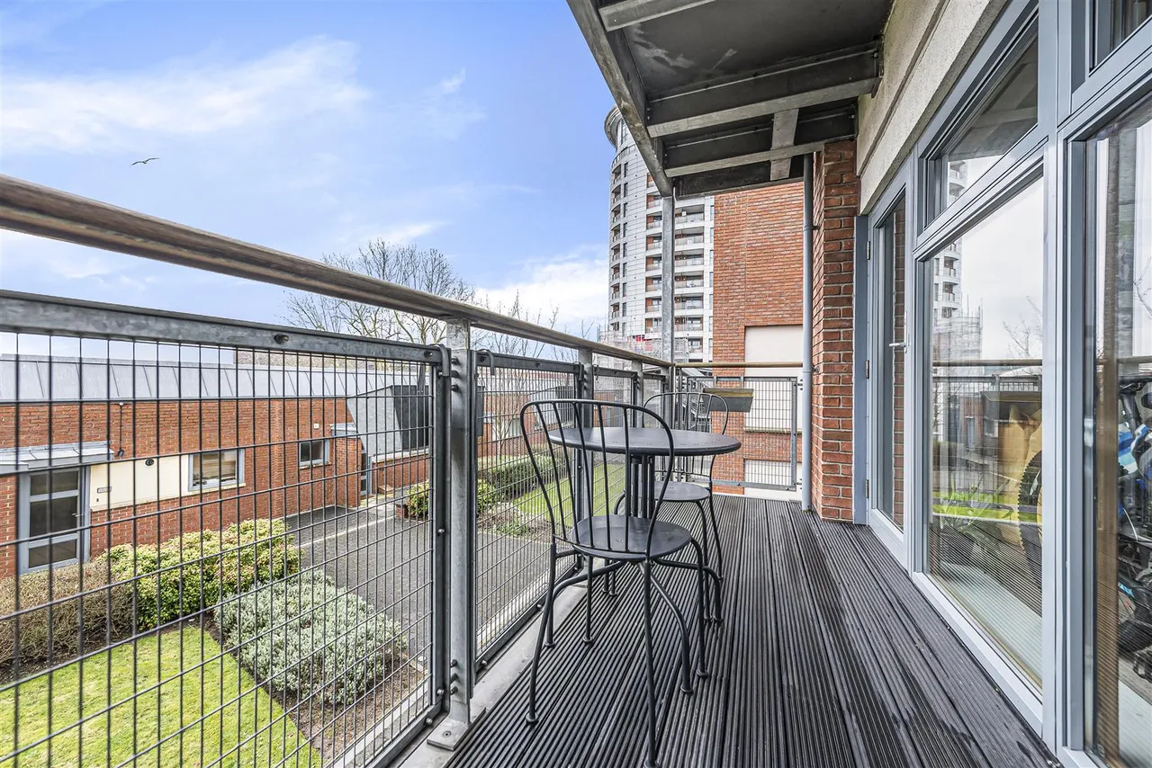 Horizon, Broad Weir, BS1, photo 2