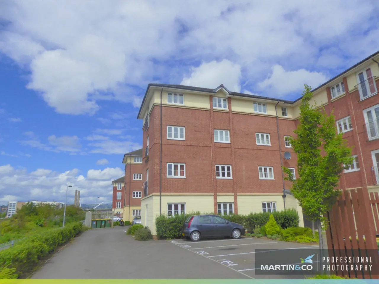 2 bed flat to rent — Argosy Way, Great Western Wharf