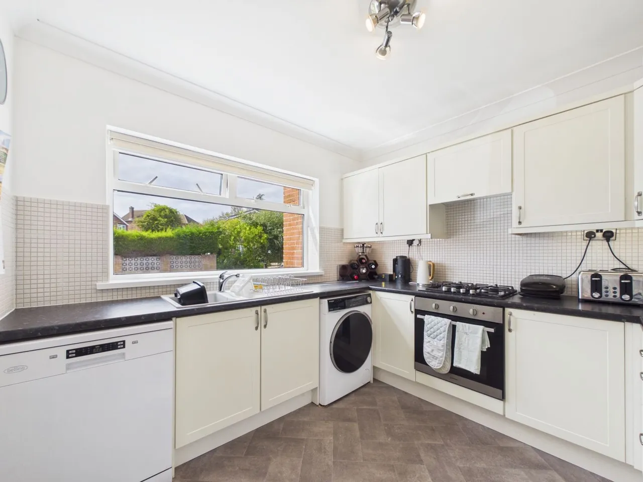 Leamington Drive, Beeston, NG9, photo 4