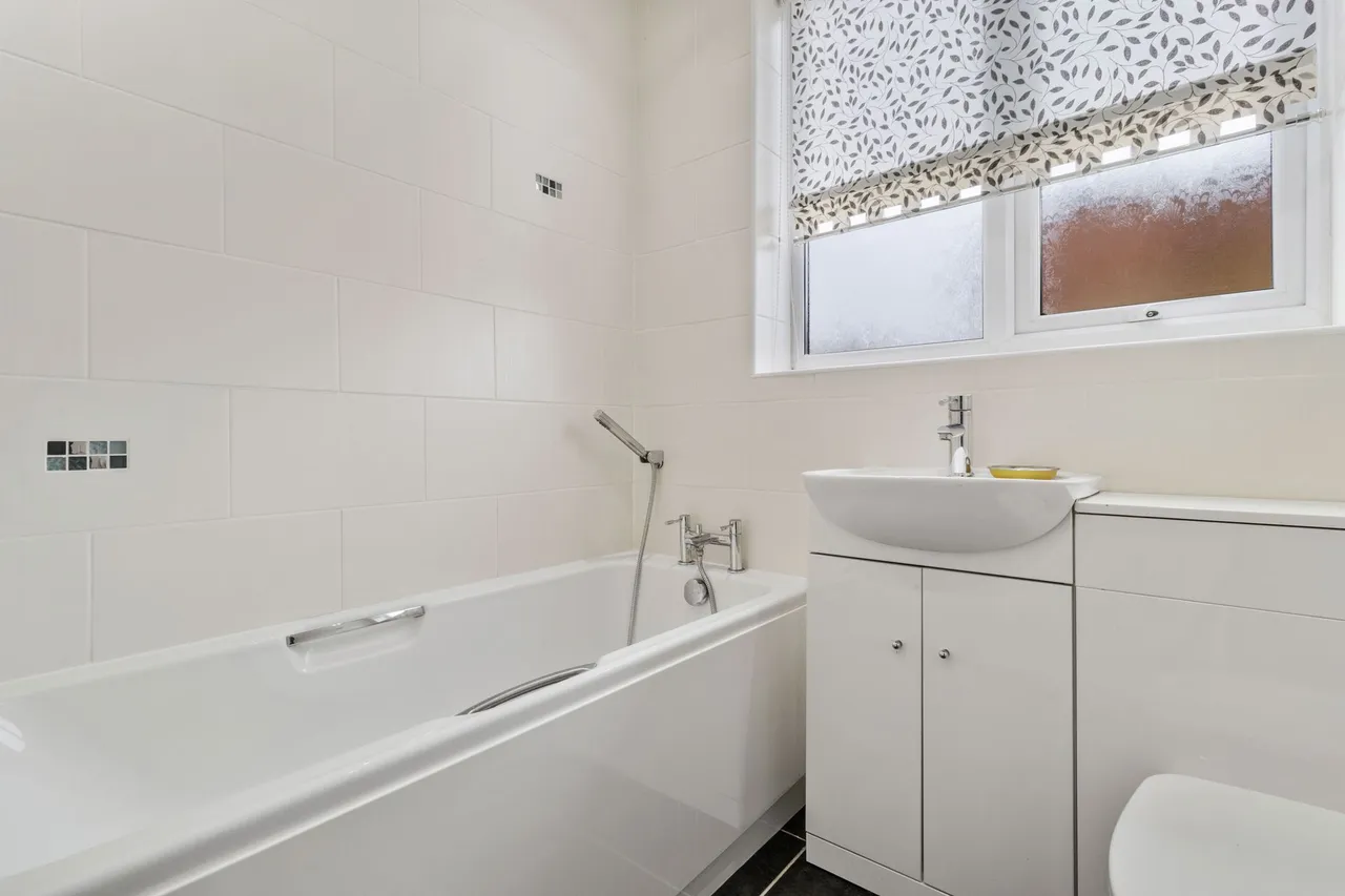 Gainsborough Road, Warrington, Warrington, WA4 6BZ, photo 11