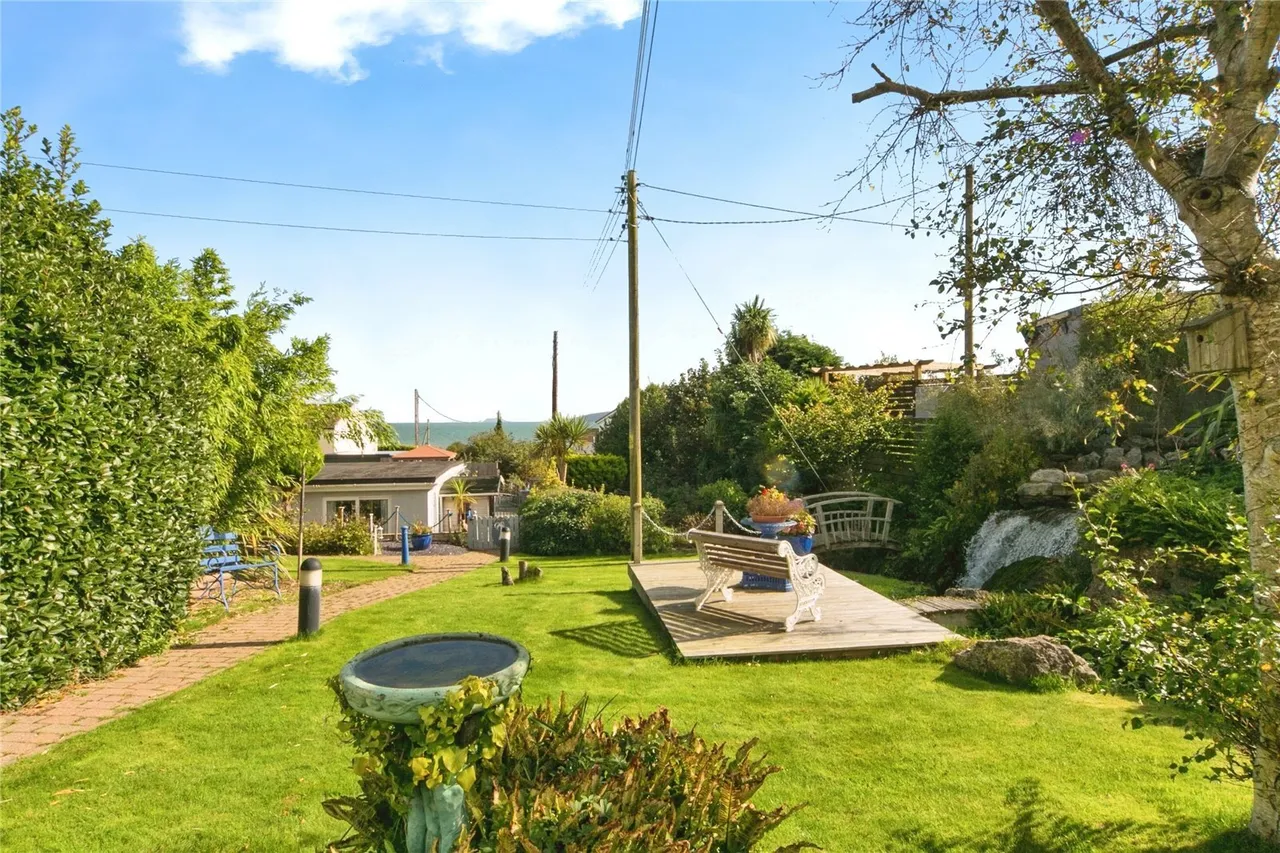 Beach Road, Benllech, LL74, photo 2