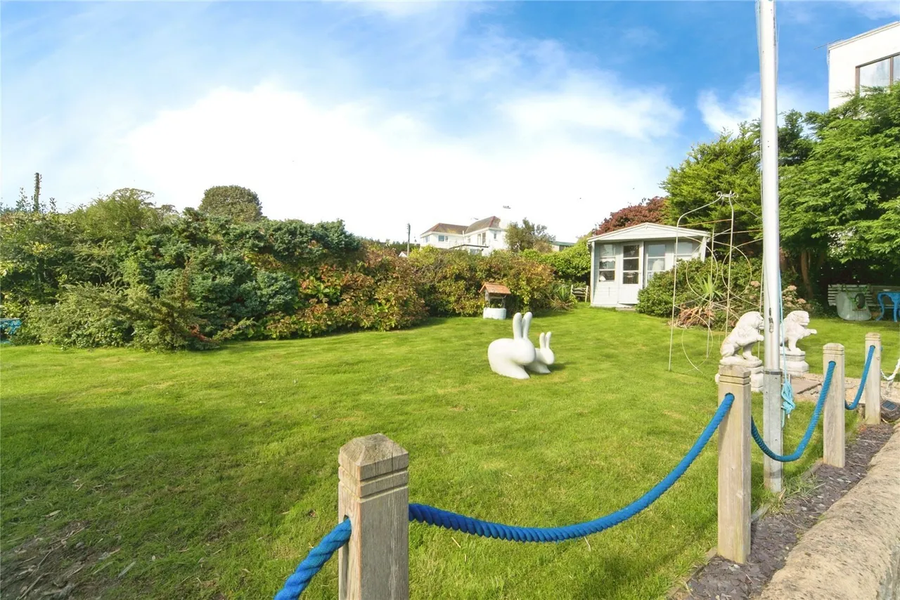 Beach Road, Benllech, LL74, photo 12