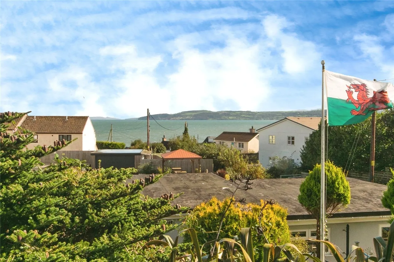 Beach Road, Benllech, LL74, photo 52