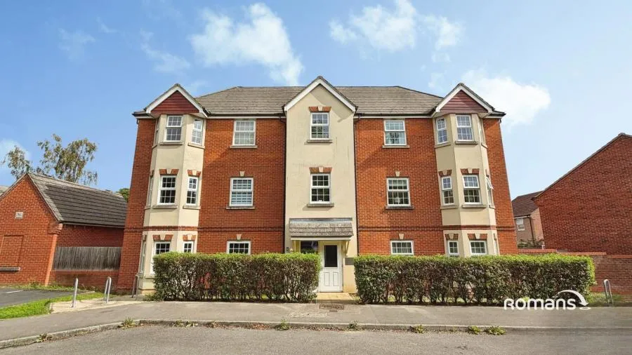 1 bed flat for sale, Hills Way, Bramley, RG26