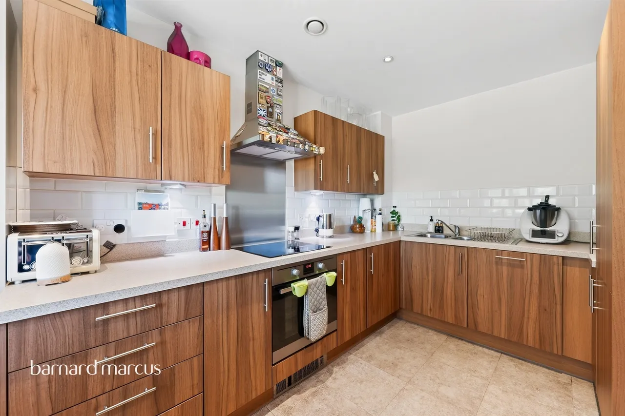 Parkview Way, Epsom, photo 6