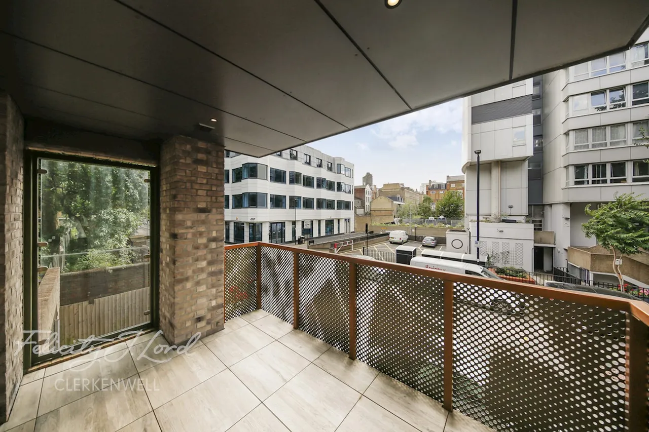 Featherstone Street, London, photo 16