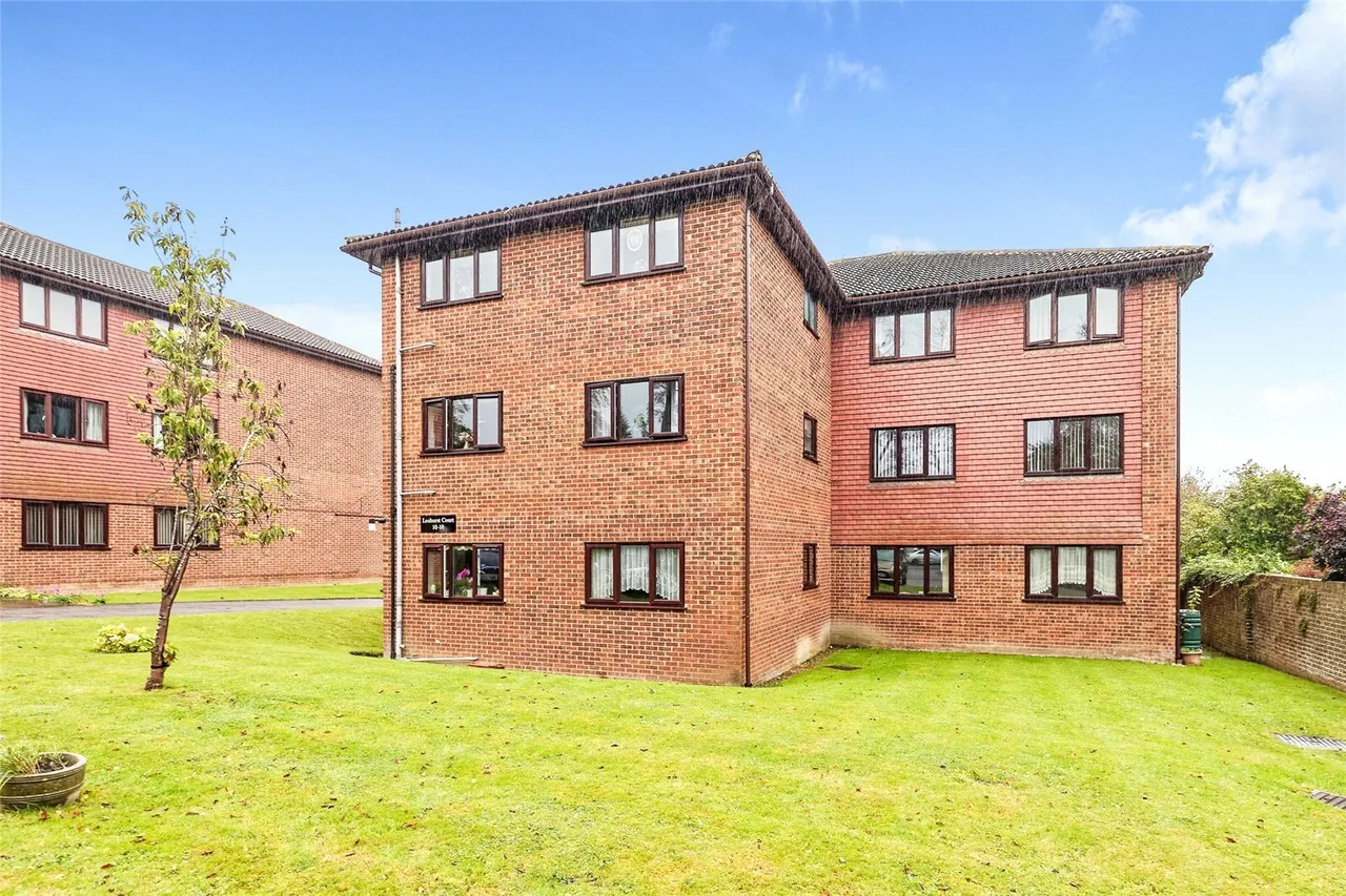 2 bed flat for sale — London Road, River, Dover, CT16