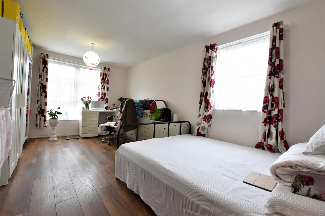 Marlowe Gardens, Eltham, SE9 1AB, photo 4