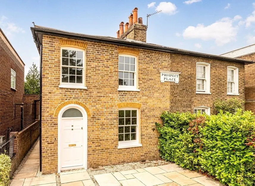 3 bed house for sale — High Street, Hampton Hill, TW12