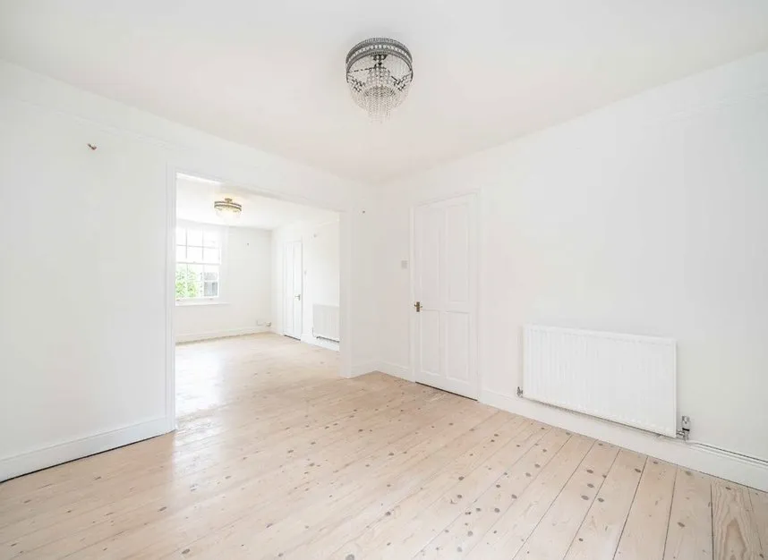 High Street, Hampton Hill, TW12, photo 4