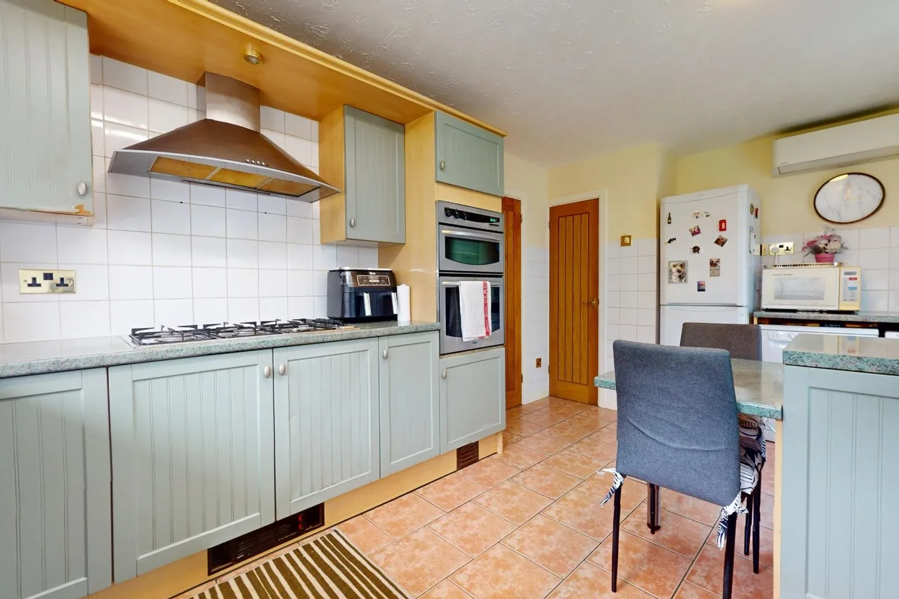 Linstone Brae, Stirchley Village, Telford TF3 1DY, photo 4