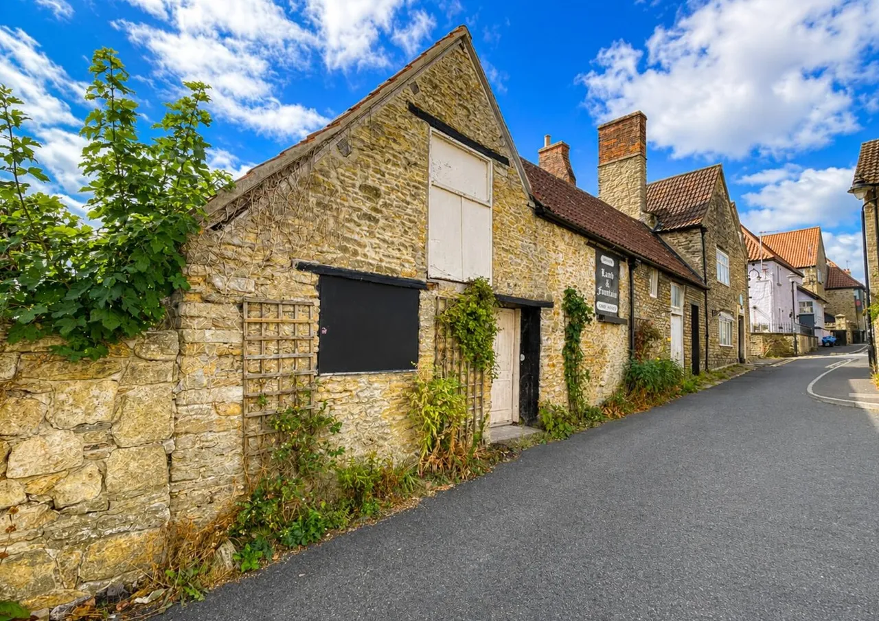 The Lamb & Fountain, Frome, Somerset BA11 3BW, photo 46