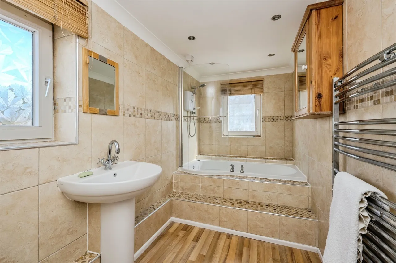 Graig Road, Swansea, SA7, photo 10