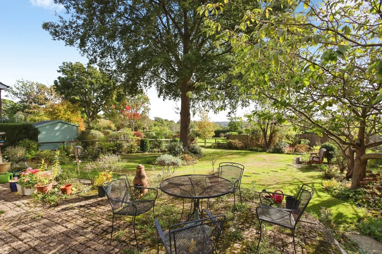 Cowden Close, Hawkhurst, TN18, photo 2