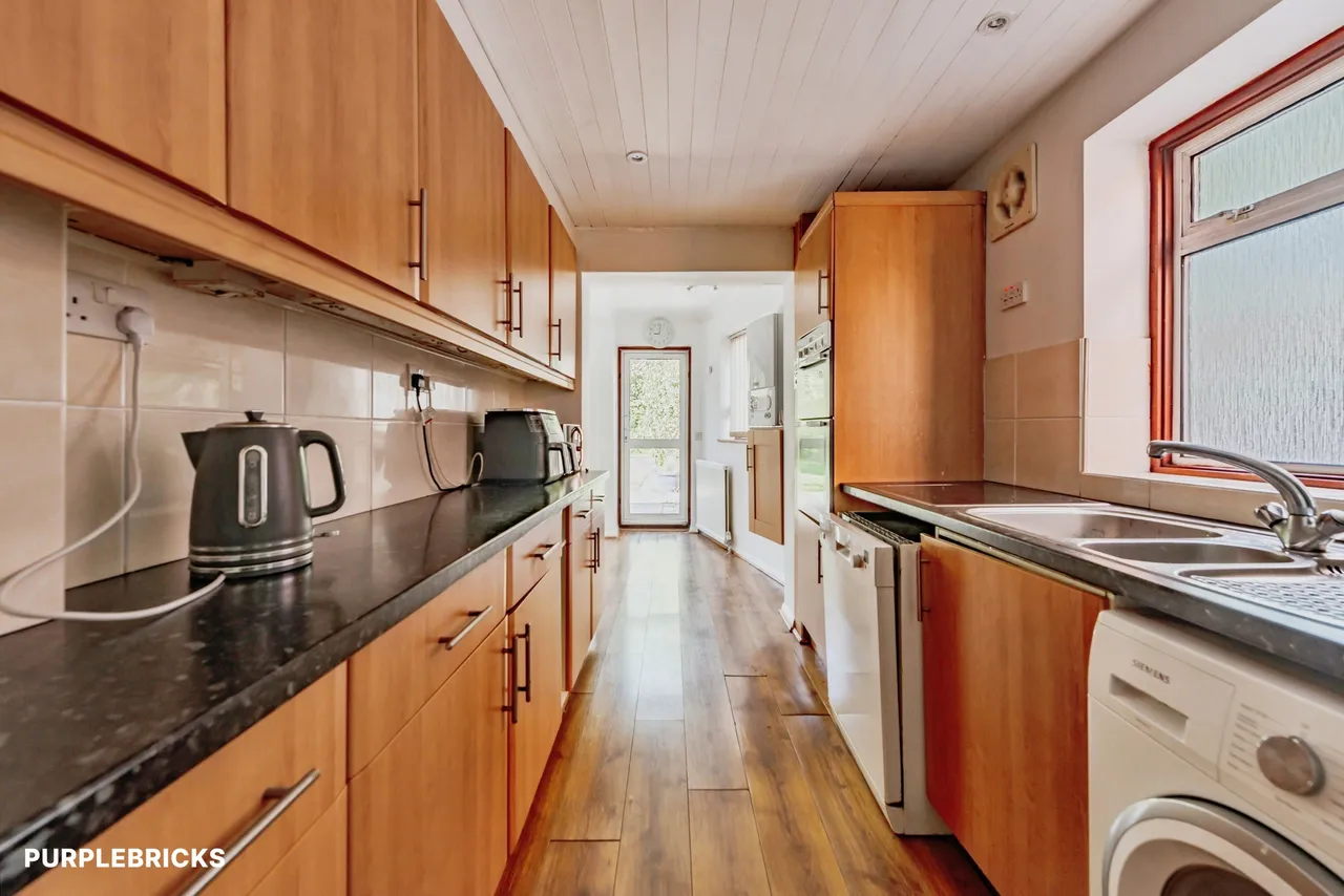 Crossways, Crawley, RH10, photo 7