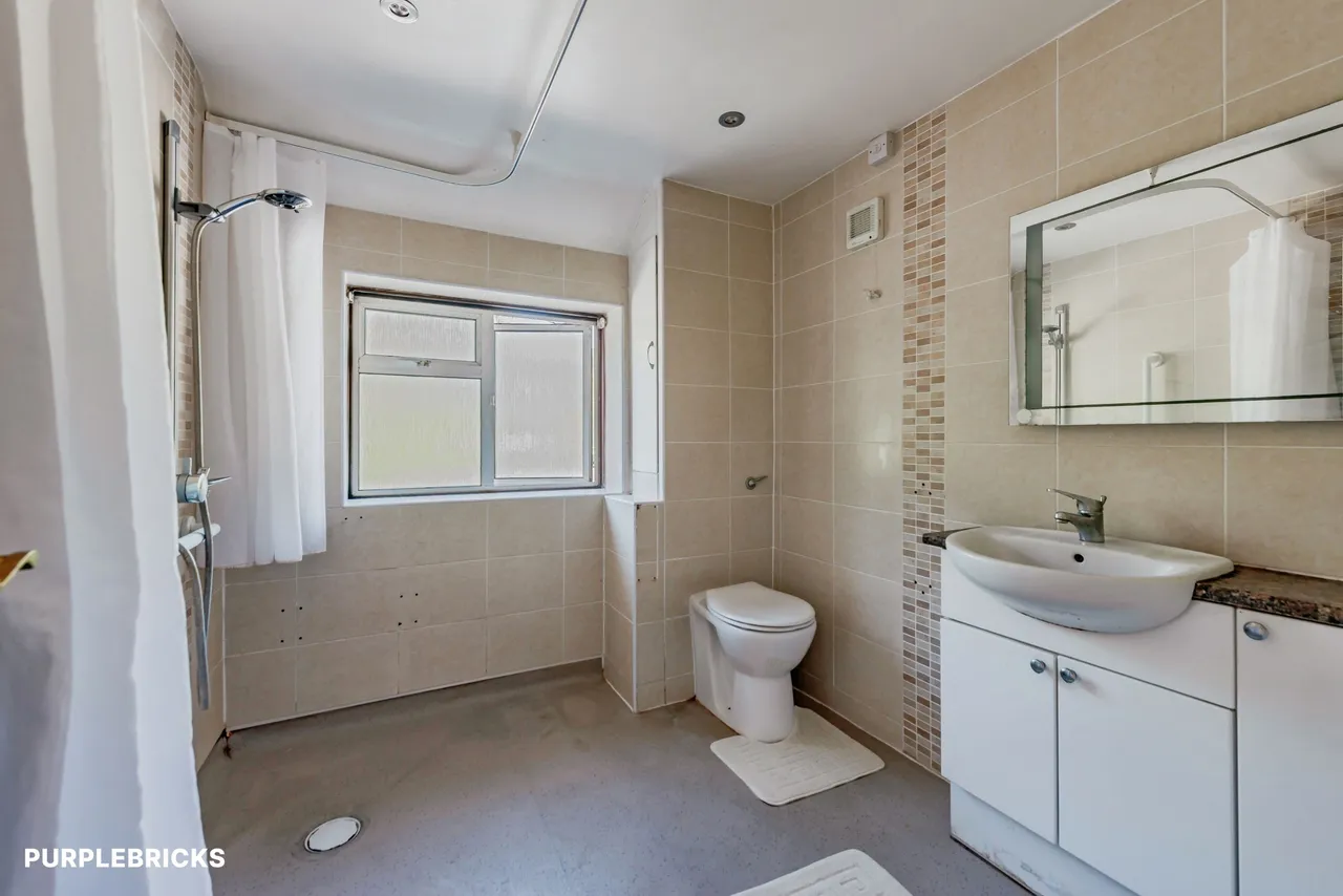 Crossways, Crawley, RH10, photo 36