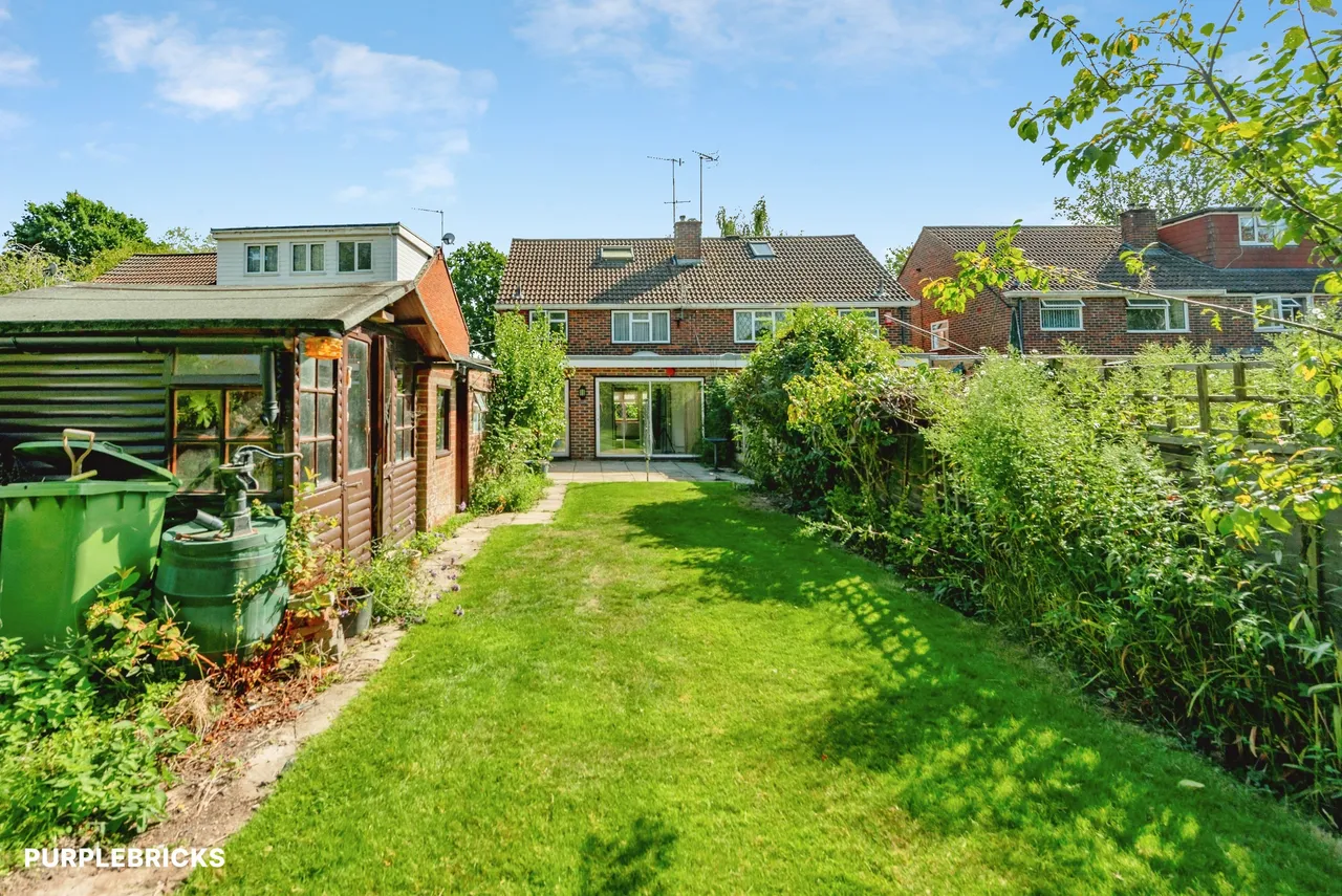 Crossways, Crawley, RH10, photo 19