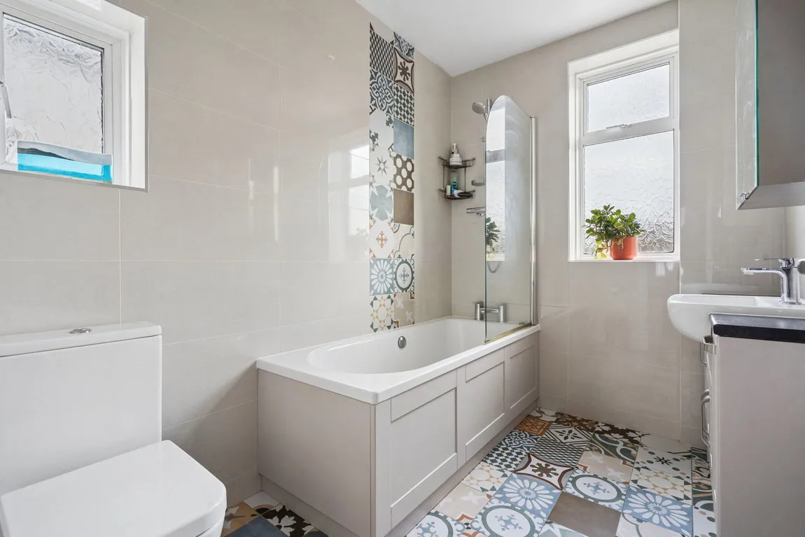 Lincoln Road, North Harrow, HA2, photo 12
