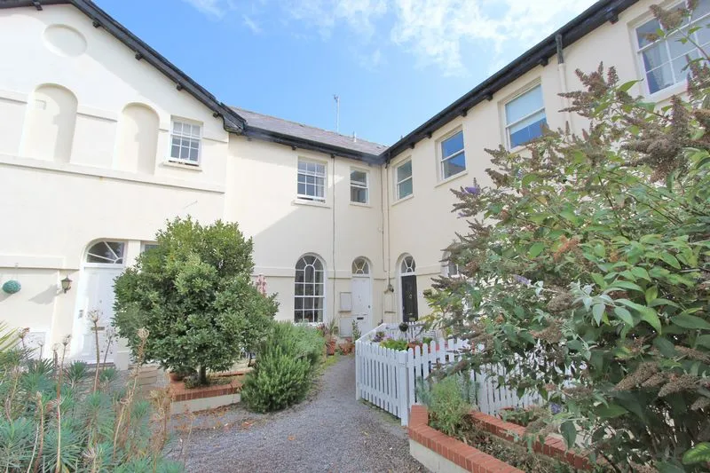 flat to rent — Arundel Place, Brighton BN2 1SP