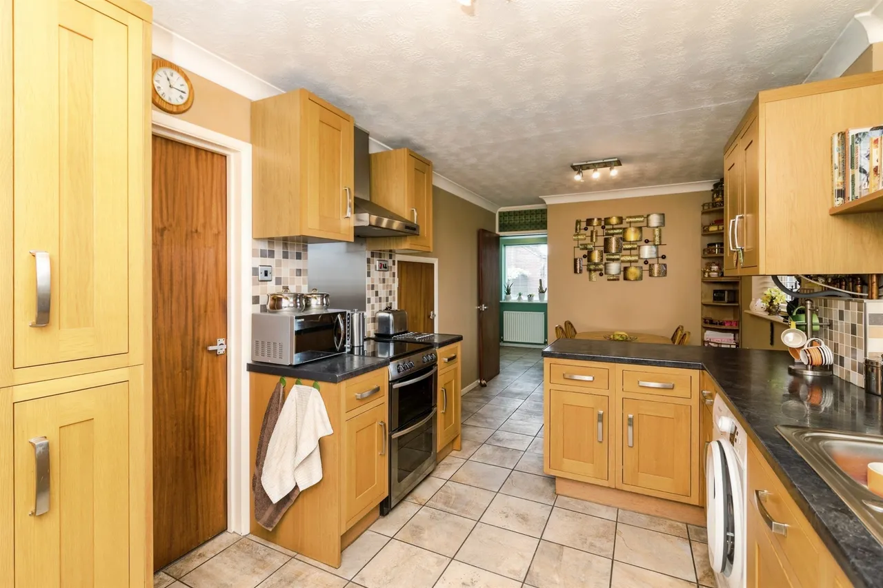 Orchids Close, Bungay, photo 7