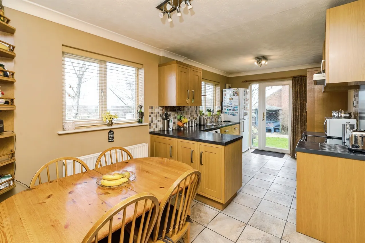 Orchids Close, Bungay, photo 4