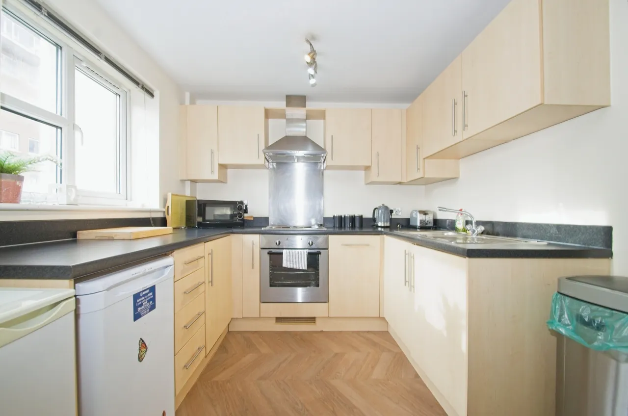 Overstone Court, Cardiff, CF10, photo 4