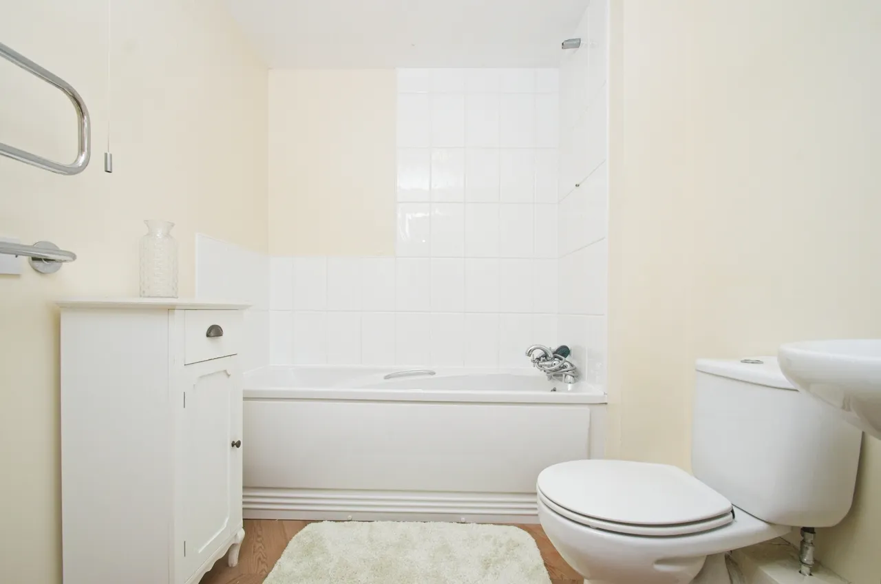 Overstone Court, Cardiff, CF10, photo 6