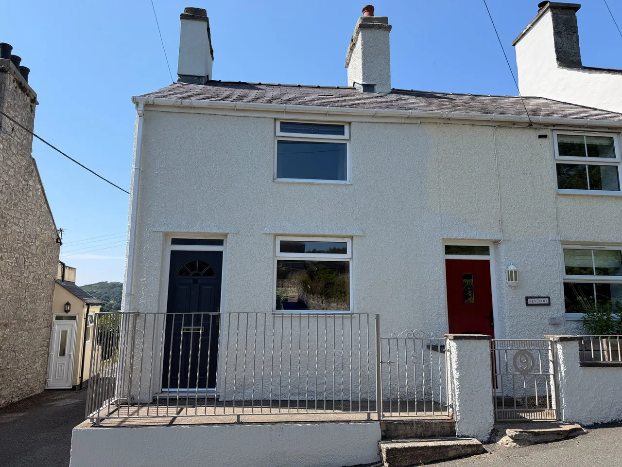 2 bed house for sale — Llangoed, Beaumaris, LL58 8SA