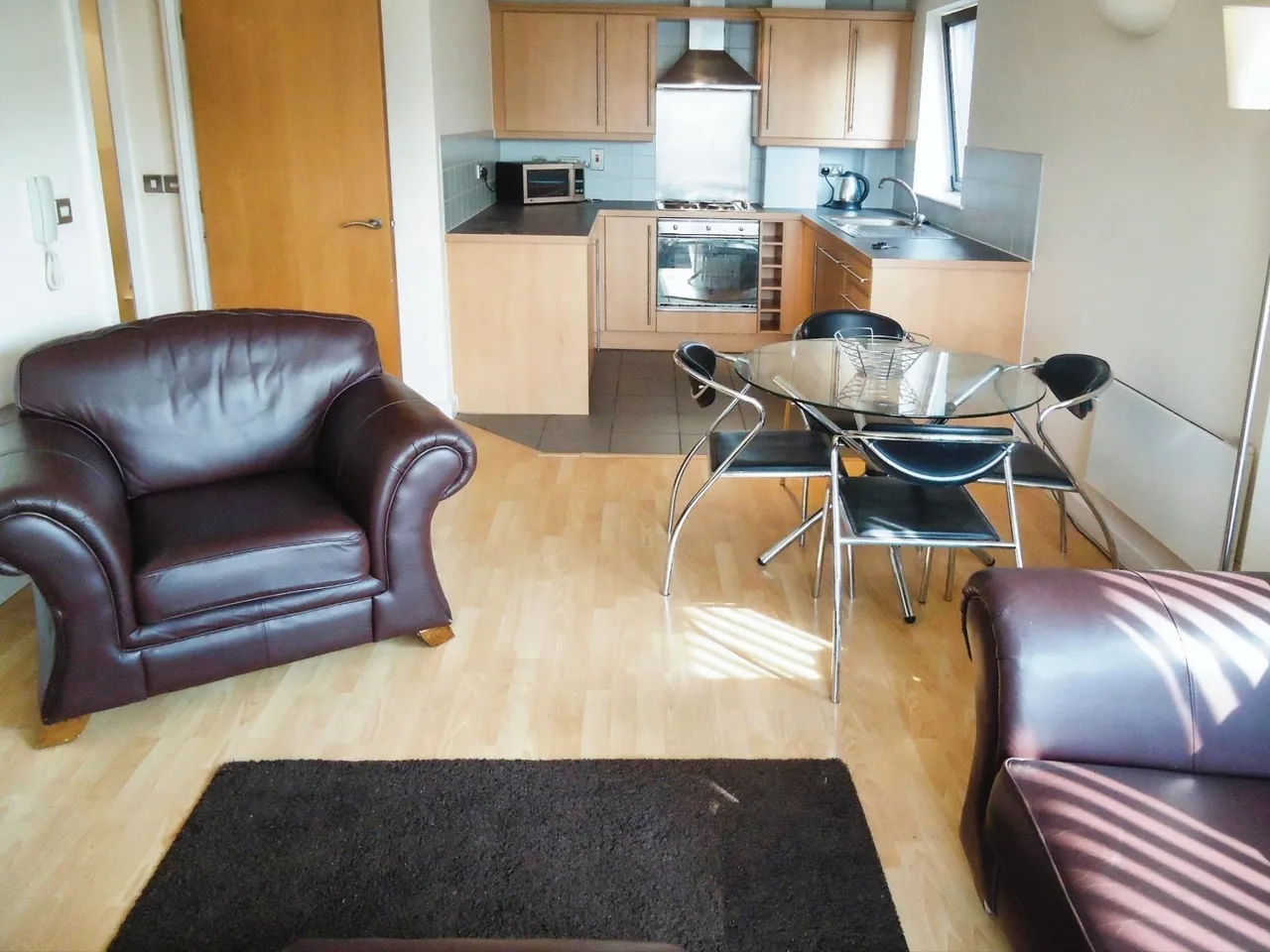 2 bed flat for sale, City Walk, Leeds, LS11